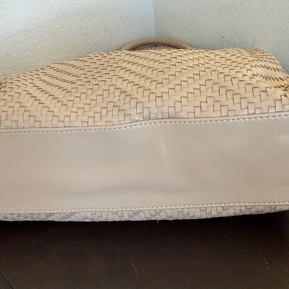 Le Tanneur Beige Woven Leather Tote - Picture 13 of 13